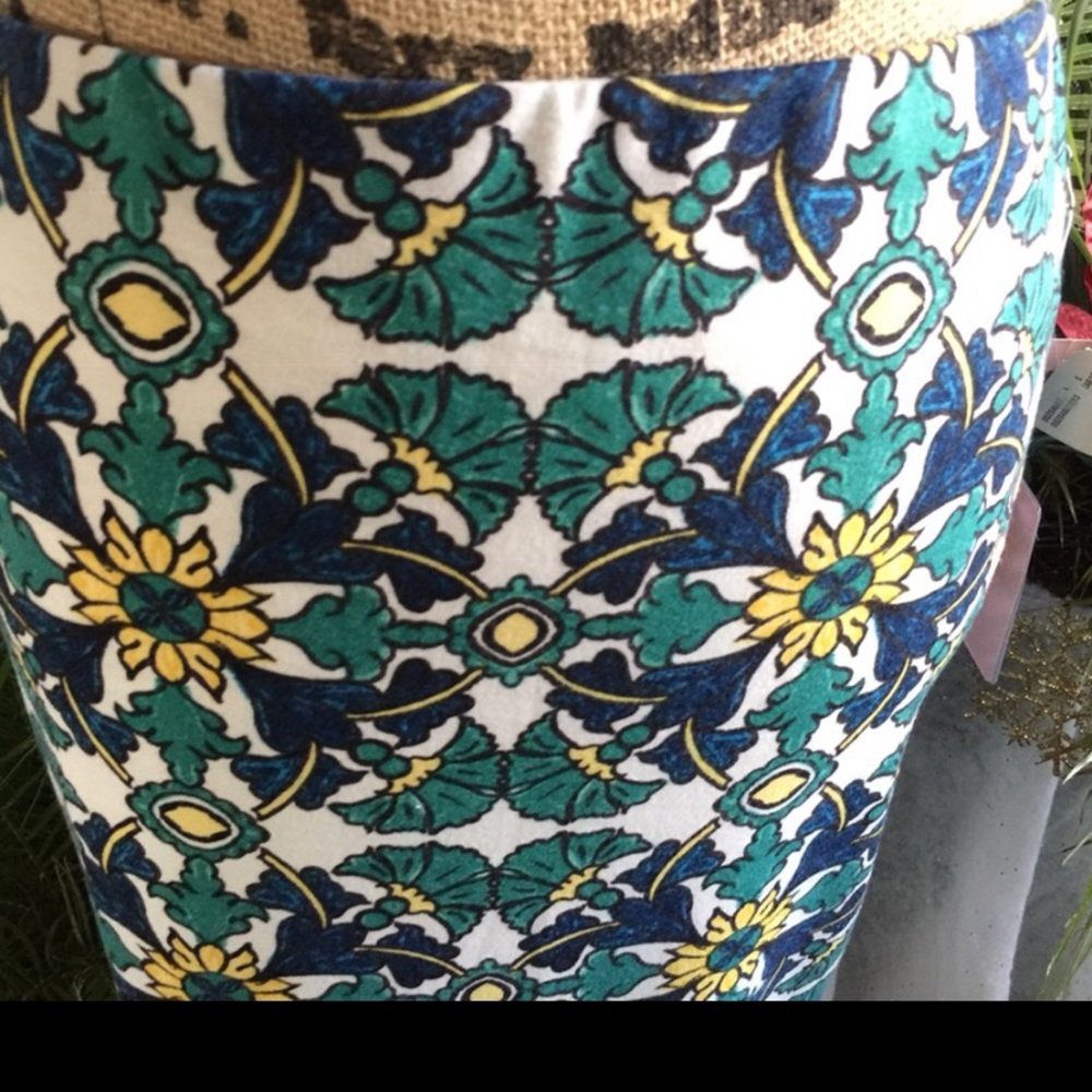 🔆 NWT Forever 21 Pencil Skirt L 🔆